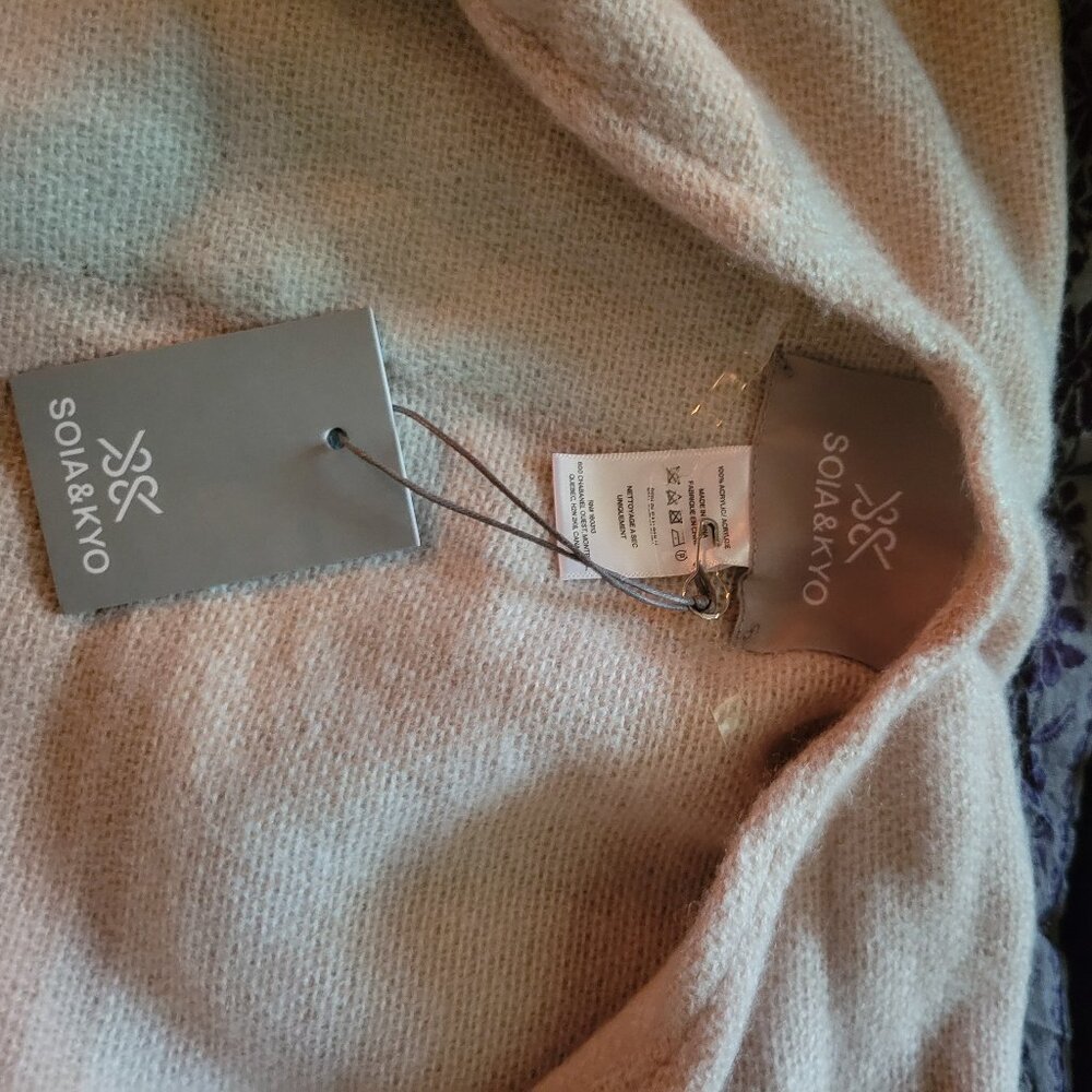 SOIA & KYO Pink Cream Blanket Scarf Fringe Colorblock Soft